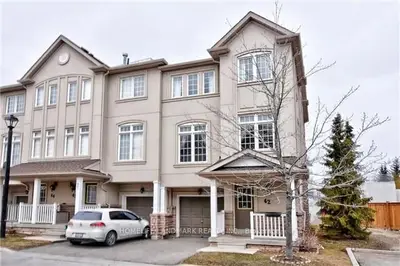 10 Post Oak Drive 42, Richmond Hill, On L4e 4h8