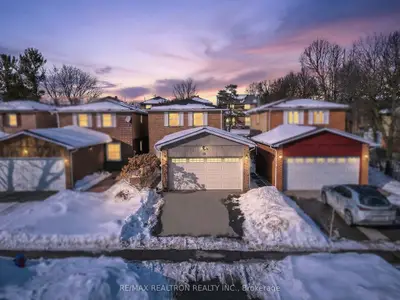 46 Lund Street, Richmond Hill, On L4c 5v7