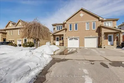 56 Noble Drive, Bradford West Gwillimbury, ON L3Z 3A8