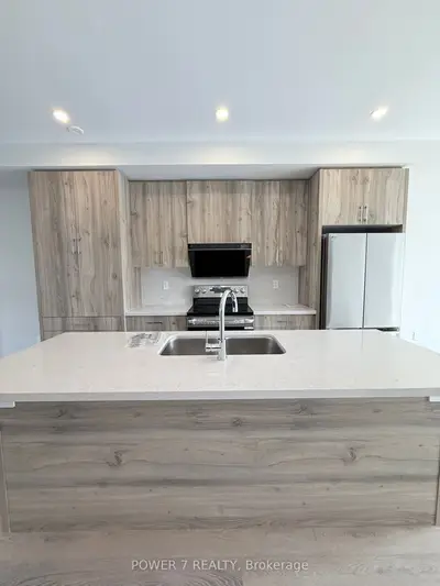 11 Victor Metcalf Lane, Richmond Hill, ON L4B 0J7