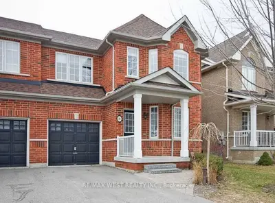 89 Matthew Boyd Crescent, Newmarket, ON L3X 3C5