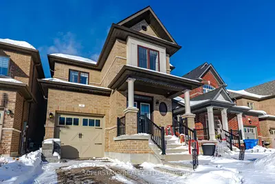 30 Festival Court, East Gwillimbury, On L0g 1v0