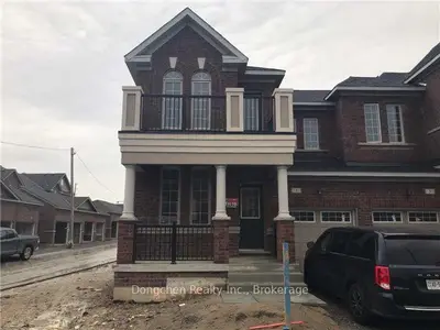 1 Walter English Drive E, East Gwillimbury, ON L9N 0R9