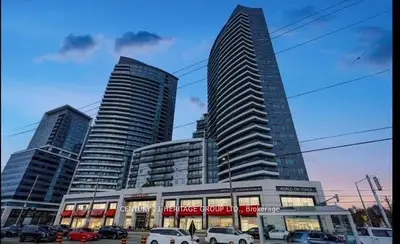 7171 Yonge Street 703, Markham, ON L3T 0C5