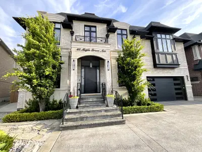 Detached in Richmond Hill