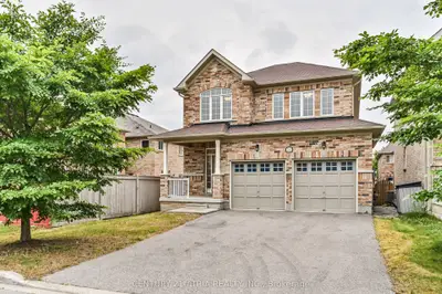 31 Fred Mason Street, Georgina, ON L4P 0B2