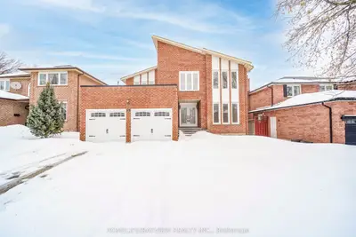 39 Shaftsbury Avenue, Richmond Hill, On L4c 9k3