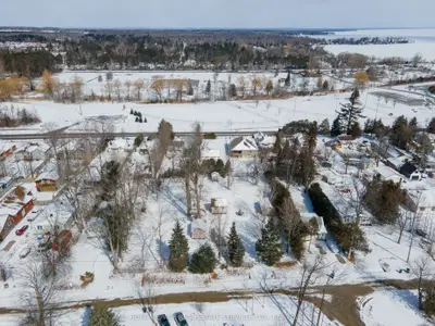 726 Hastings Avenue, Innisfil, On L9s 1z3