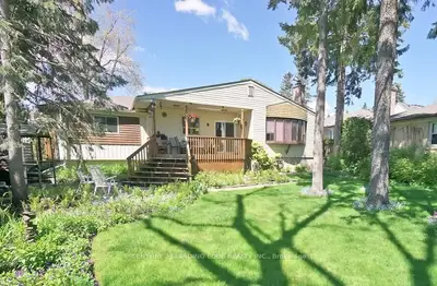 91 Lucas Street, Richmond Hill, On L4c 4p4
