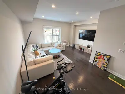 38 McGurran Lane, Richmond Hill, ON L4B 0G8