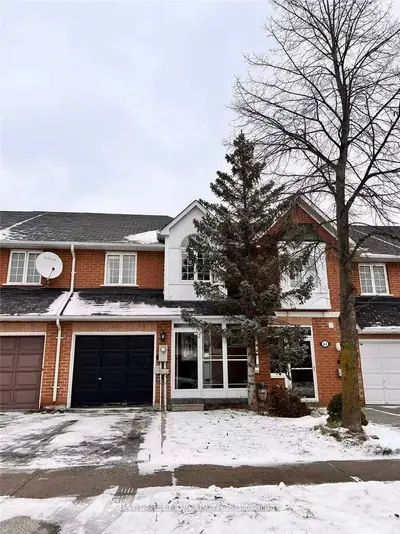 63 Royal Chapin Crescent, Richmond Hill, ON L4S 2A7