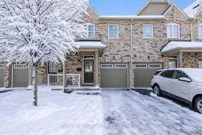 751 Wendy Culbert Crescent 23, Newmarket, ON L3X 0E9
