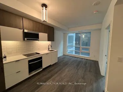 8888 Yonge Street 427, Richmond Hill, On L4c 5v6