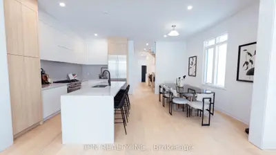 12 Imogene Court, Richmond Hill, ON L4C 6J7
