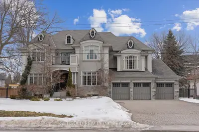 8 Thornhill Avenue, Vaughan, On L4j 1j4
