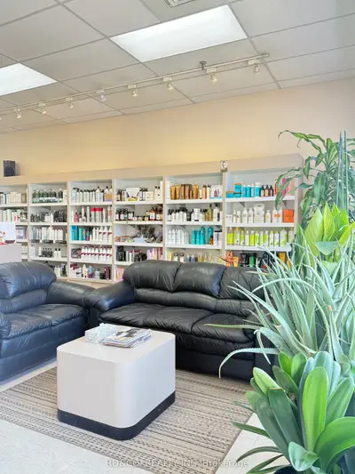 7313 Woodbine Avenue E, Markham, On L3r 3v7