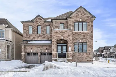 329 Danny Wheeler Boulevard, Georgina, On L4p 0k1