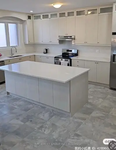 49 Bud Leggett Cres Crescent Room, Georgina, On L4p 0b5