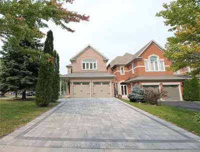 70 Futura Avenue, Richmond Hill, On L4s 1s8
