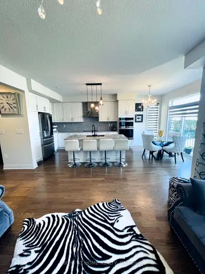 671 Langford Boulevard, Bradford West Gwillimbury, On L3z 4p4