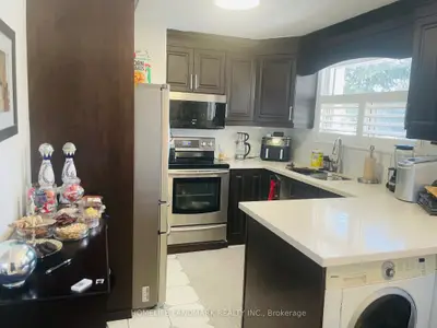 378 Marybay Crescent Main, Richmond Hill, ON L4C 2X4