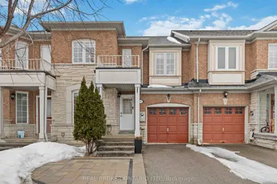 107 Rideau Drive, Richmond Hill, ON L4B 4P1