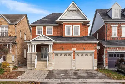 32 Downy Emerald Drive, Bradford West Gwillimbury, ON L3Z 0E8