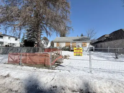 49 Reaman Street, Richmond Hill, On L4c 4p2