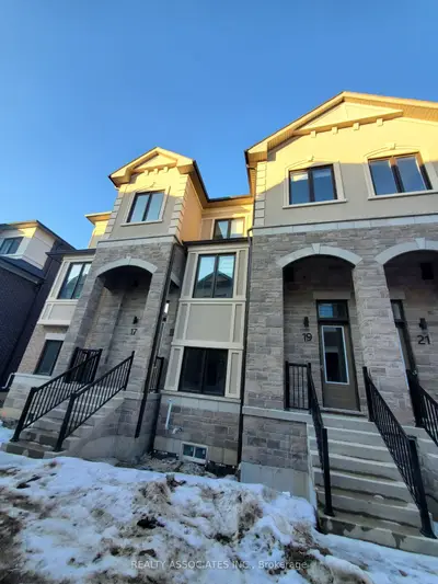 19 Mermot Lane, Richmond Hill, ON L4B 0J6