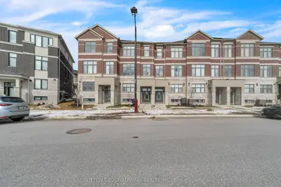 70 Lunay Drive, Richmond Hill, ON L4S 0P2