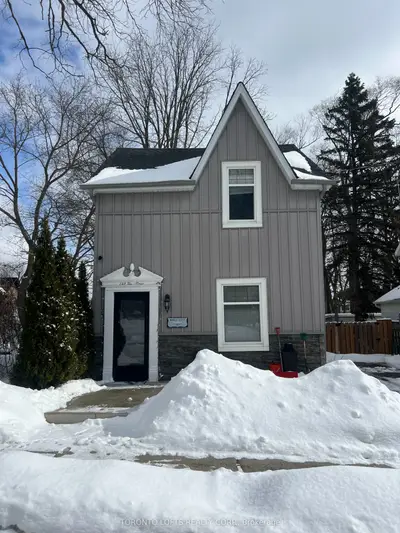 149 Elm Street, Newmarket, ON L3Y 4G7