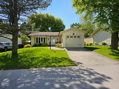 26 Tecumseth Pines Drive, New Tecumseth, On L0g 1w0