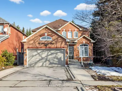 32 Bilbermar Drive, Richmond Hill, ON L4S 1B9