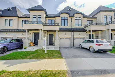 31 Mallery Street, Richmond Hill, On L4s 0h7