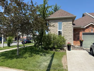 77 Cowan Avenue Lower, New Tecumseth, ON L9R 2E8