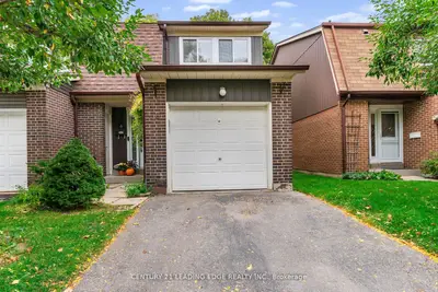 40 Castle Rock Drive 6, Richmond Hill, ON L4C 5H5