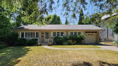 386 Kerrybrook Drive, Richmond Hill, ON L4C 3R1