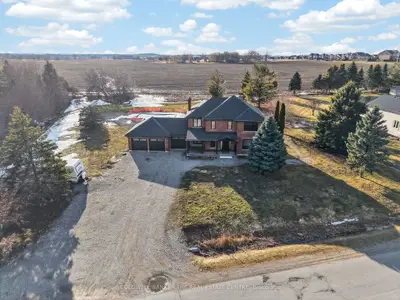 8 Brownlee Drive, Bradford West Gwillimbury, On L3z 2a4