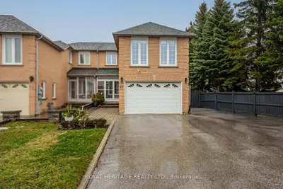 27 Opera Place N, Vaughan, On L4l 8y8