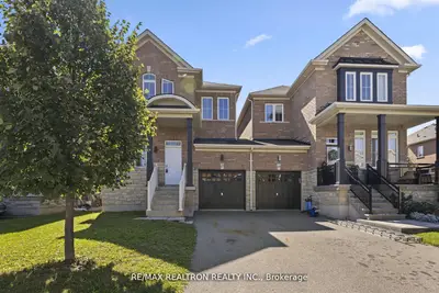 23 Pavlova Crescent, Richmond Hill, ON L4E 0V8