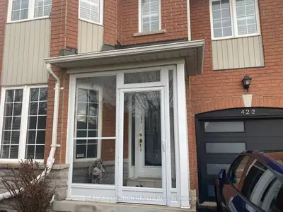422 Woodspring Avenue, Newmarket, On L3x 2x1
