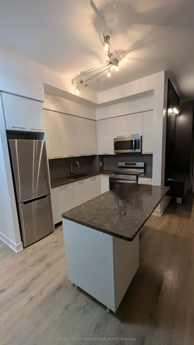 9471 Yonge Street 213, Richmond Hill, On L4c 0z5