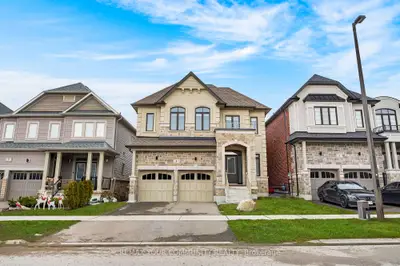 5 Valleo Street, Georgina, On L4p 0j8