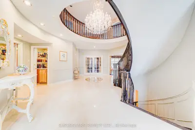 28 Edmund Crescent, Richmond Hill, On L4b 2x8