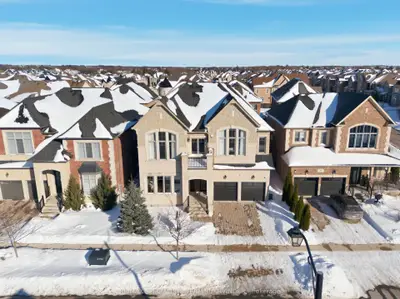 96 Port Royal Avenue, Vaughan, ON L4H 4K6
