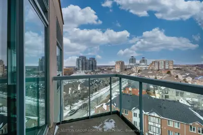 3 Ellesmere Street PH18, Richmond Hill, ON L4B 4N2