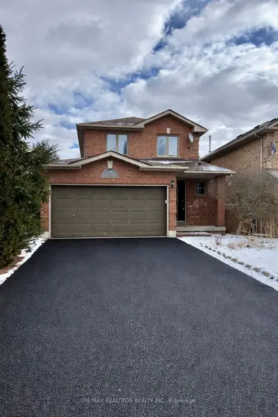 419 Carruthers Avenue, Newmarket, On L3x 2c1