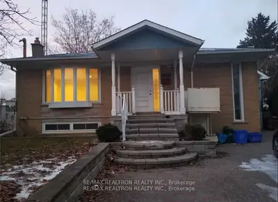 431 Oceanside Avenue B, Richmond Hill, On L4c 2z7