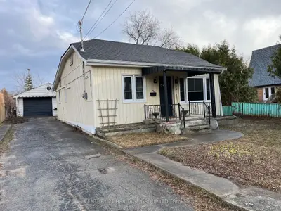 19 Windsor Drive, Whitchurch-Stouffville, ON L2A 2Y6