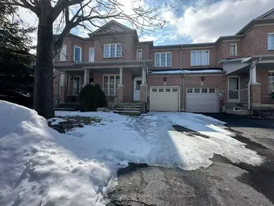 135 Rideau Drive, Richmond Hill, ON L4B 4N9